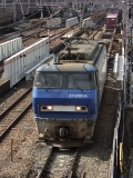 EF200牽引の貨物列車